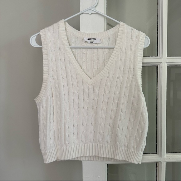 Double Zero Tops - Cropped Cream Sweater Top in Large
